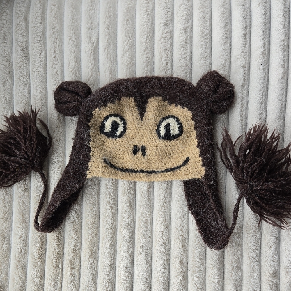 Peruvian Trading Co. Happy Oragutan Wooly PomPom Hat